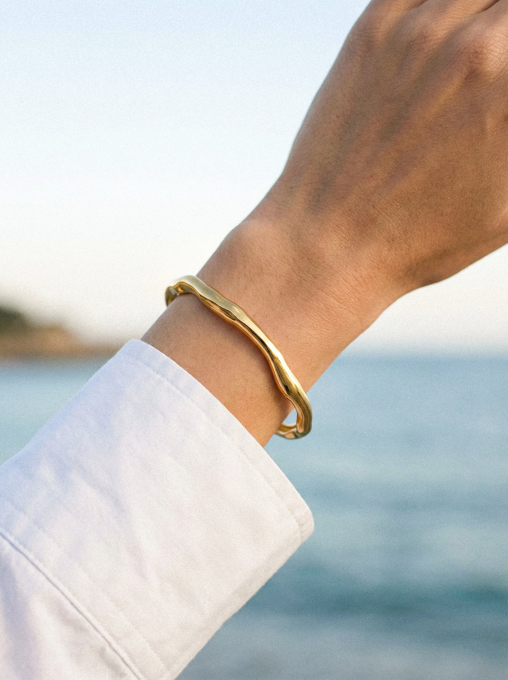 Molten Serpentine Cuff